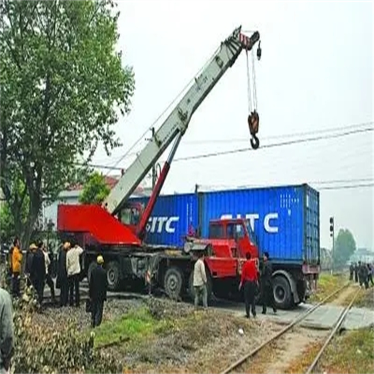 市中如何快速找到附近的吊车救援公司