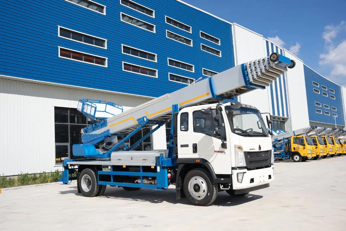 市中出租云梯车高空作业车 建筑垃圾搬运