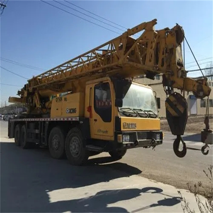 市中哪里有专业吊车出租